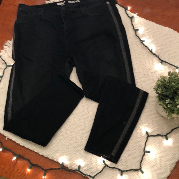 Black high rise jeans - Picture 2 of 5